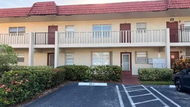 22 Abbey Lane # 104, Delray Beach FL 33446