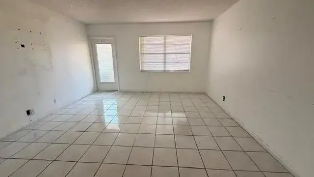22 Abbey Lane # 104, Delray Beach FL 33446 photo 2