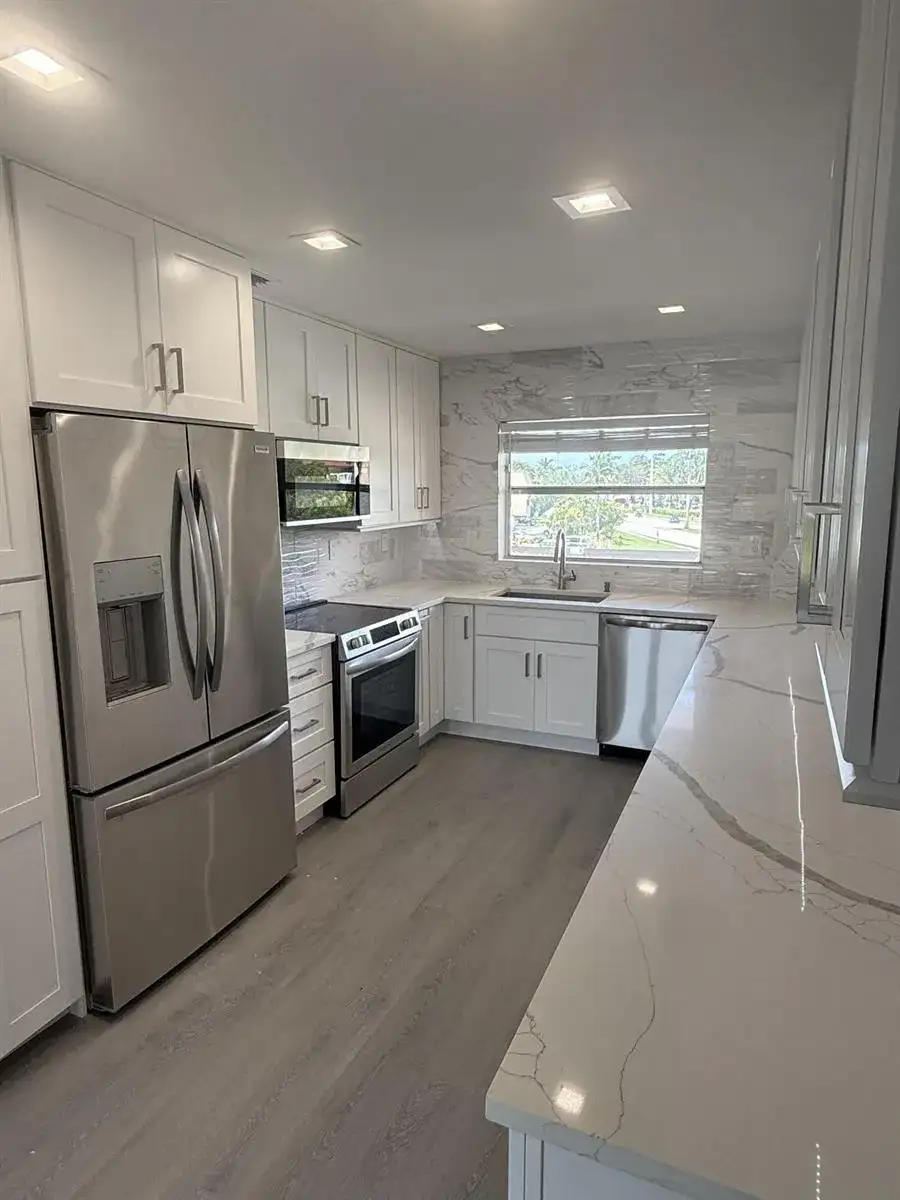 9300 Sunrise Lakes Boulevard # 303, Sunrise FL 33322 photo 4