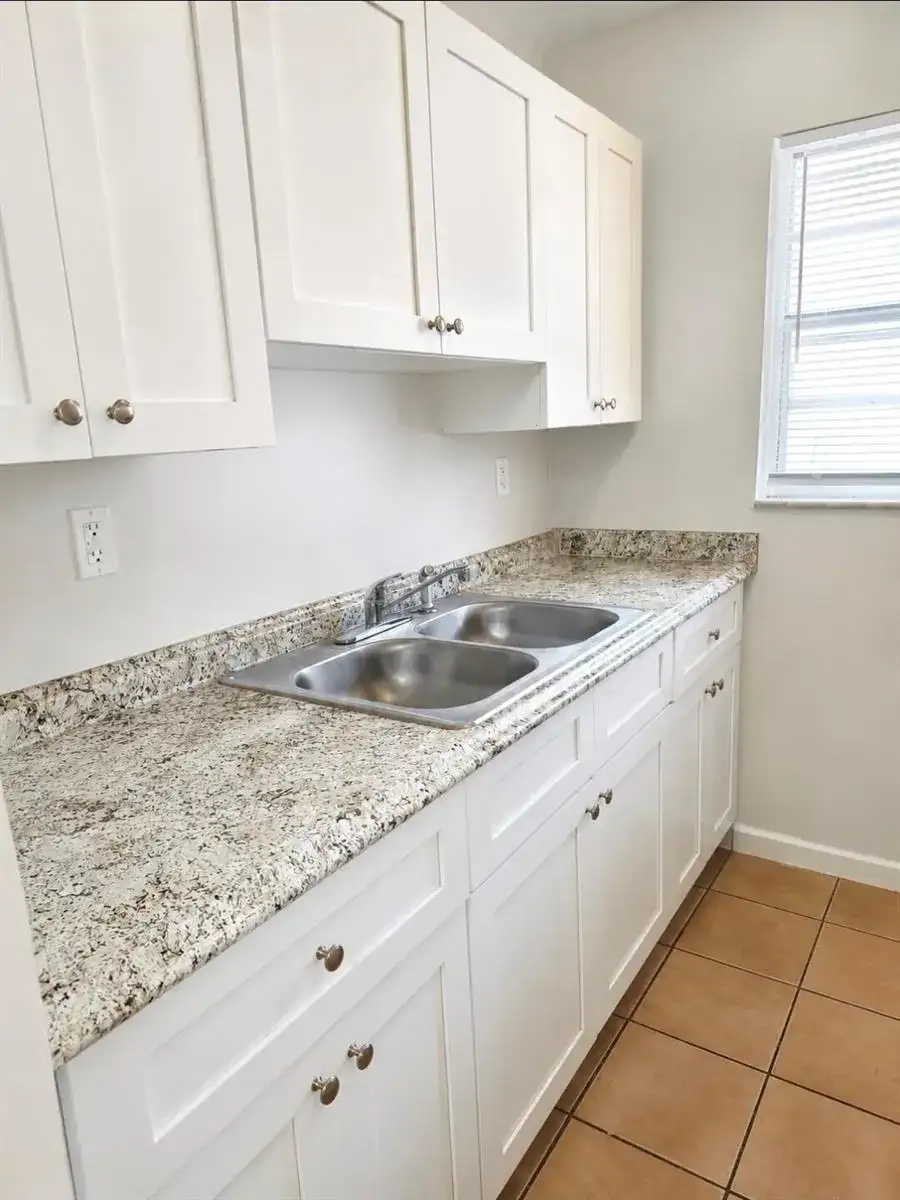 4655 Palm Avenue # 205, Hialeah FL 33012 photo 2