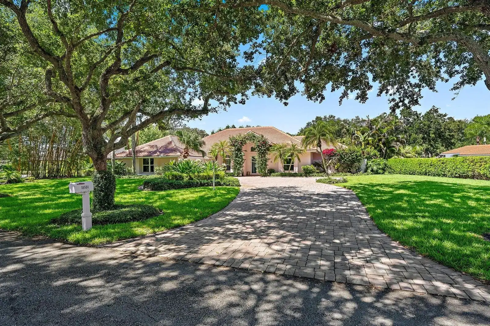 18504 SE Heritage Oaks Lane, Jupiter FL 33469