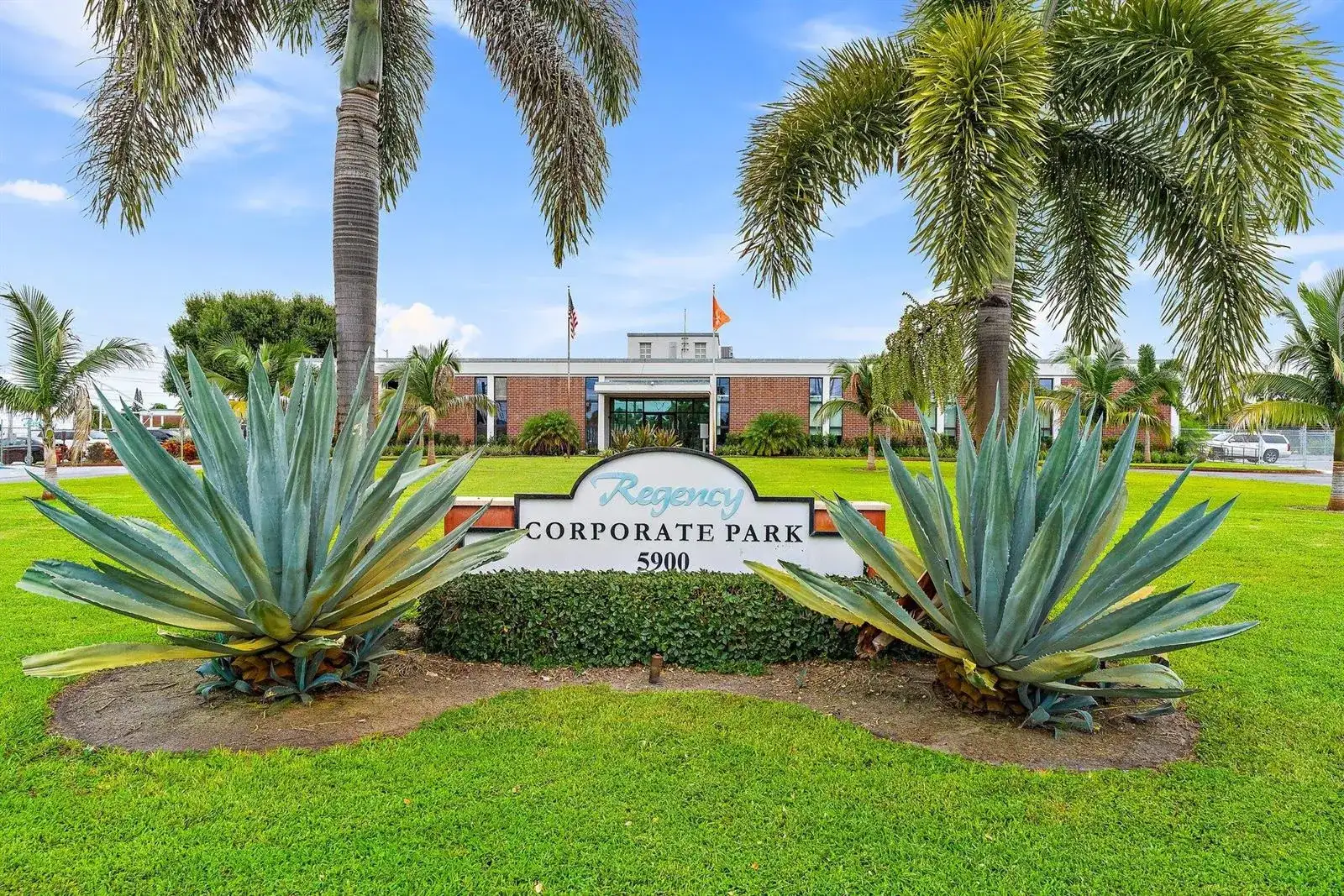 5900 N AUSTRALIAN Avenue, Mangonia Park FL 33407 photo 4