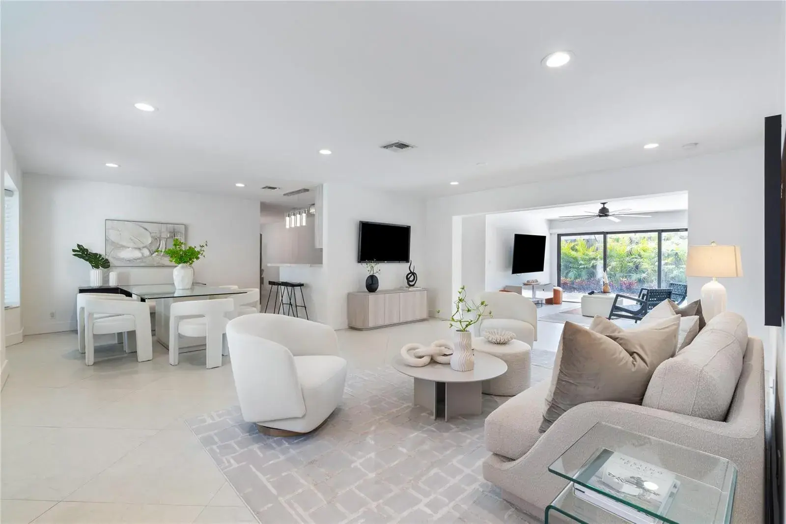 2280 NE 62nd Street, Fort Lauderdale FL 33308