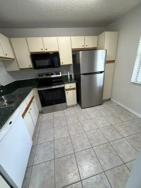 3031 HOLIDAY SPRINGS Boulevard # 7, Margate FL 33063 photo 2