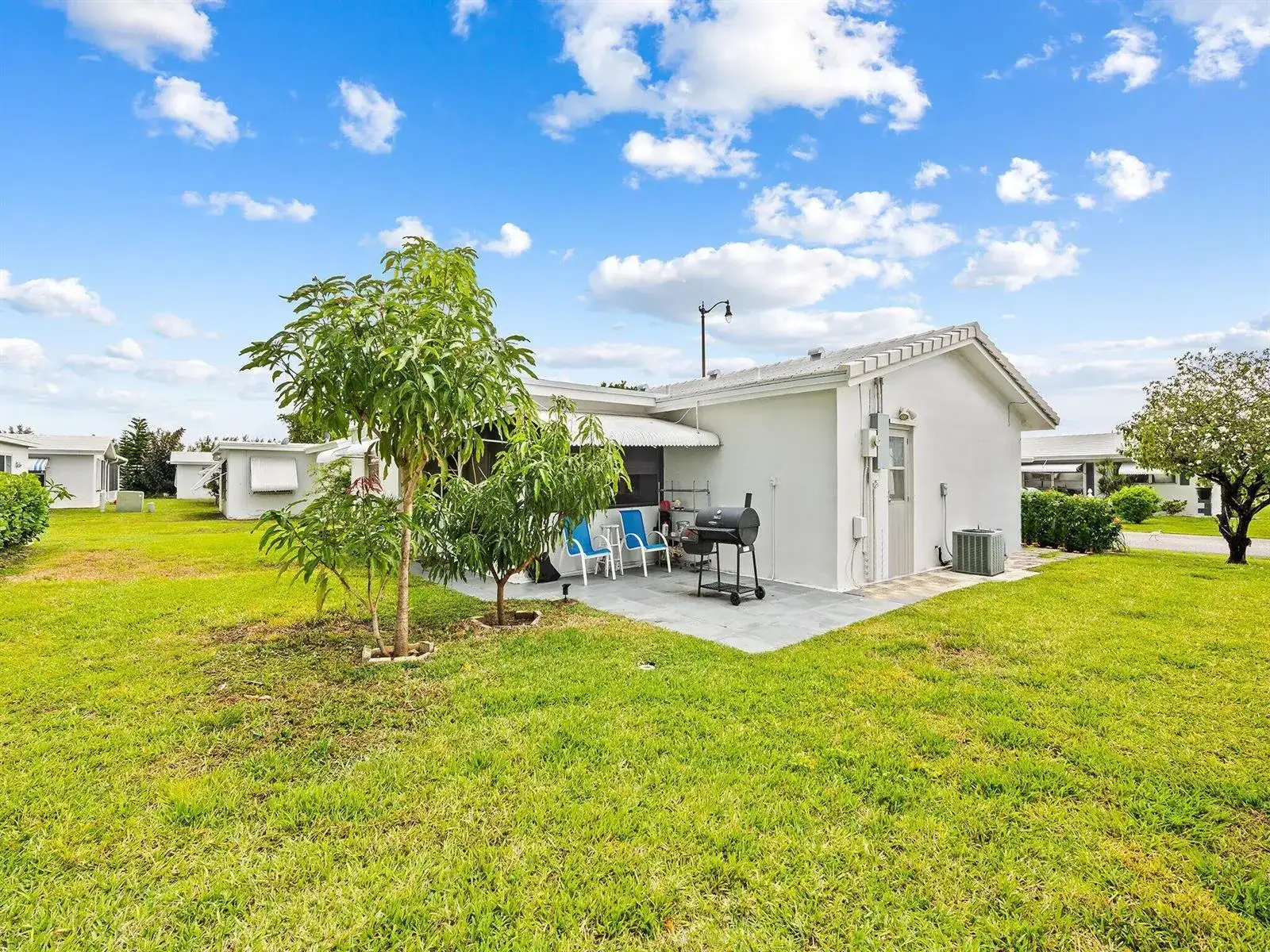 210 NW 25TH Court, Pompano Beach FL 33064 photo 2