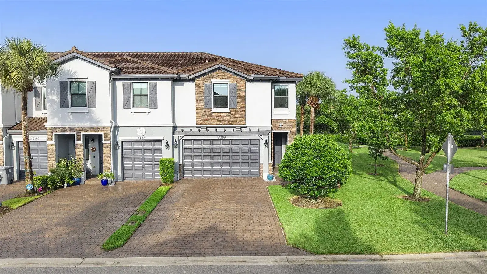 5295 Santa Maria Avenue, Boynton Beach FL 33436