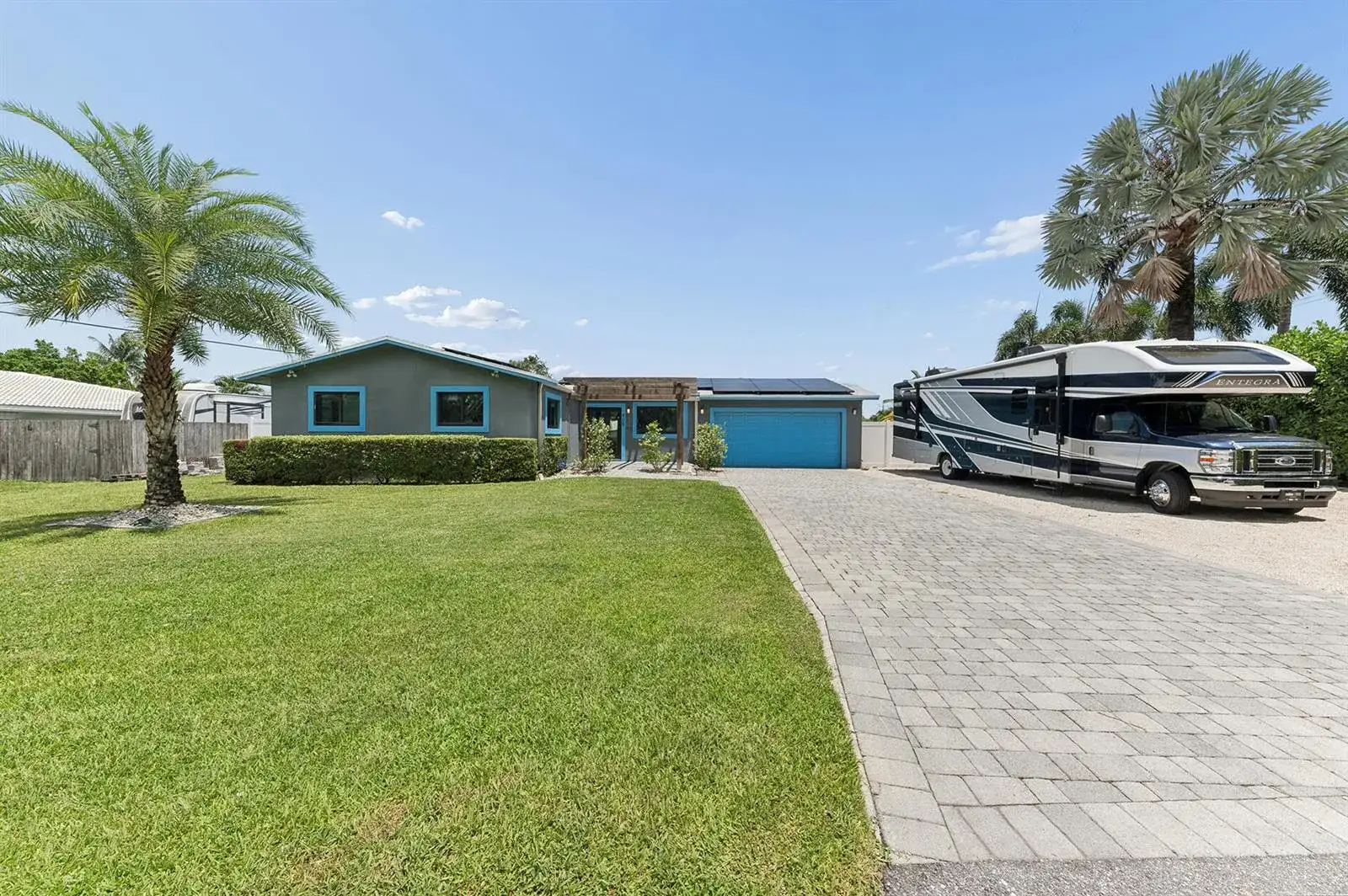 405 CHAPEL HILL Boulevard, Boynton Beach FL 33435 photo 2