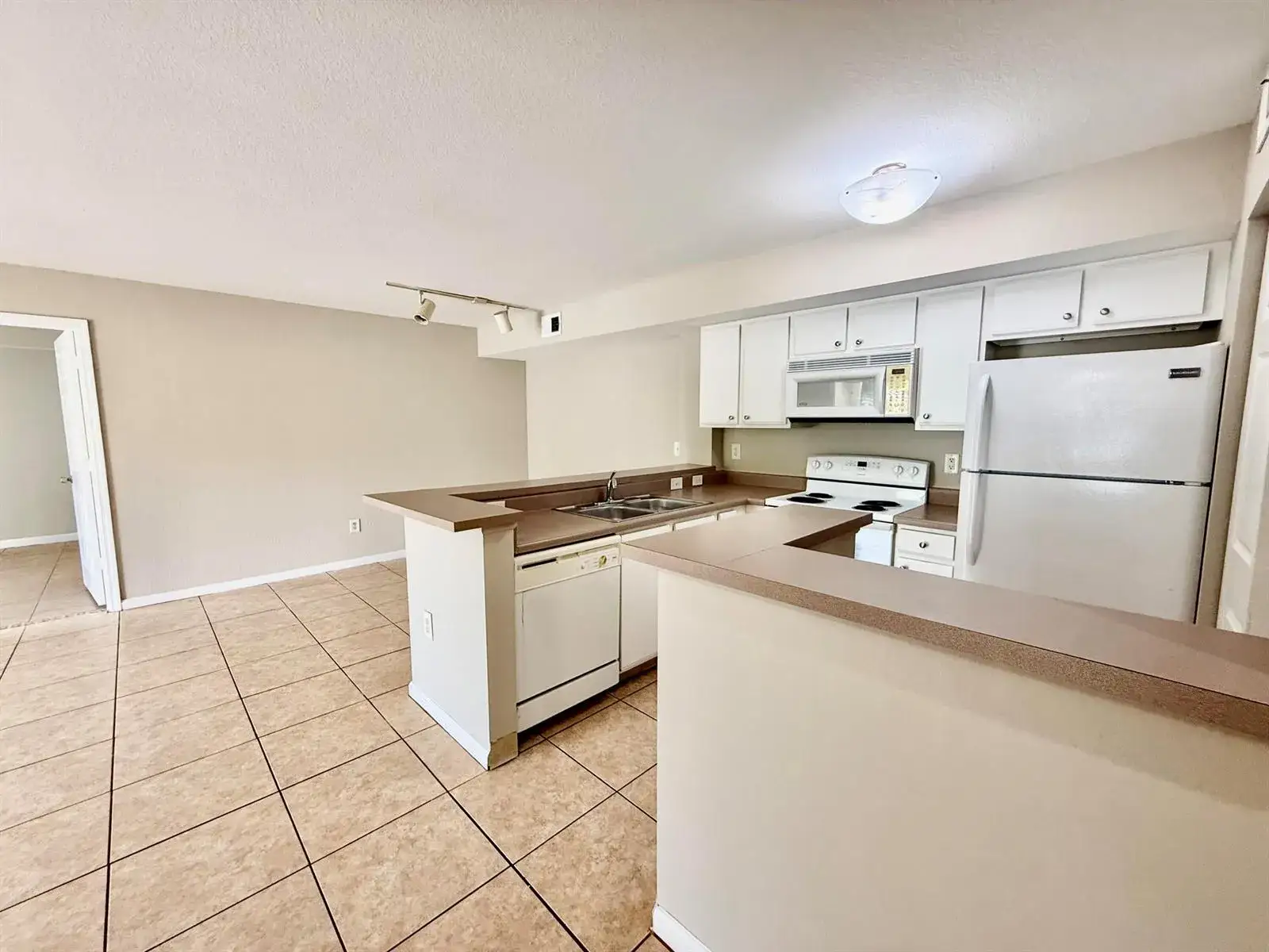 181 SW Palm Drive # 103, Port St. Lucie FL 34986