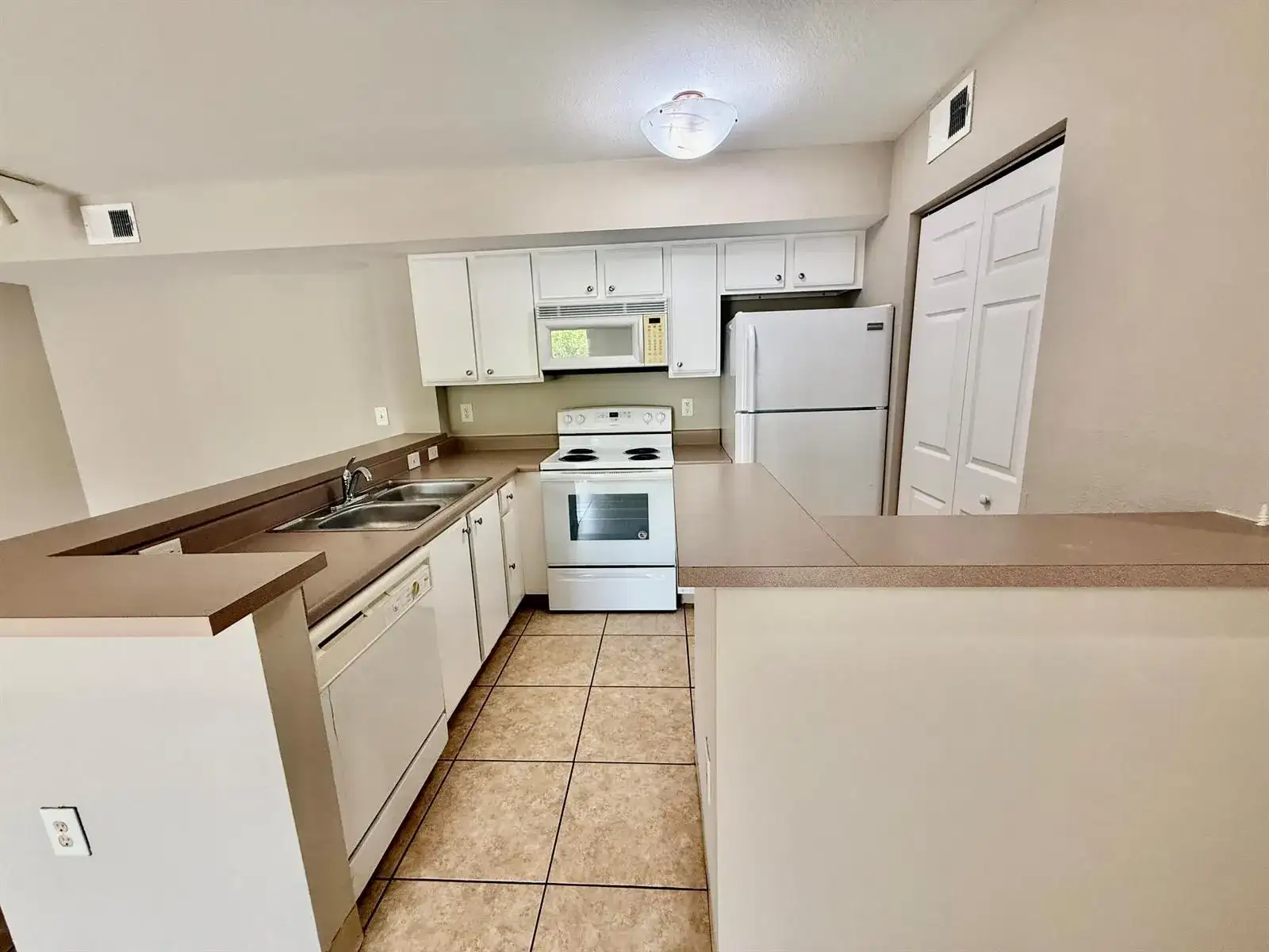 181 SW Palm Drive # 103, Port St. Lucie FL 34986 photo 2