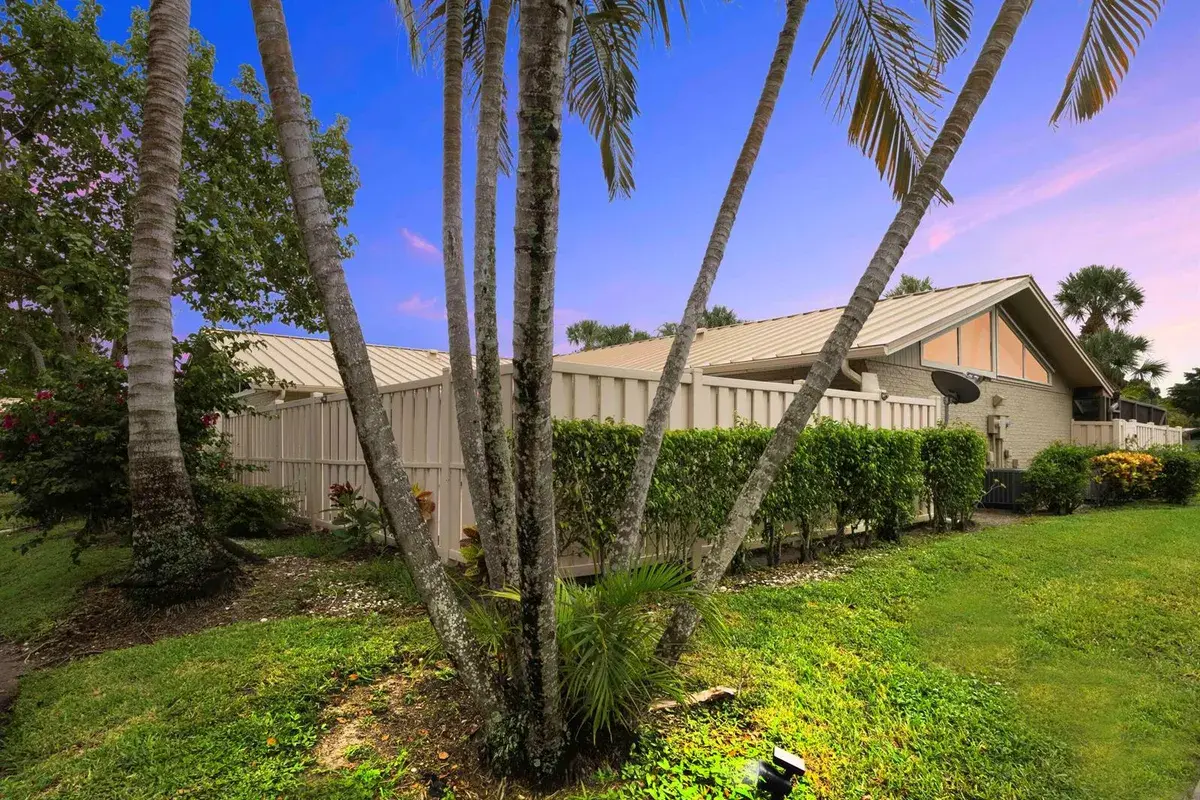 5933 GOLDEN EAGLE Circle, Palm Beach Gardens FL 33418