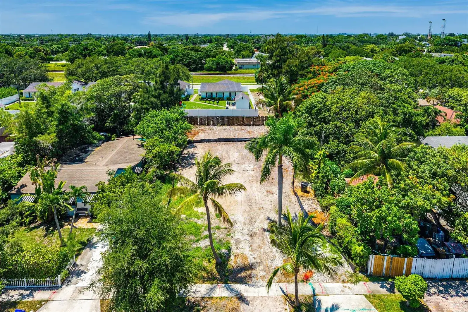 814 SE 2nd Avenue, Delray Beach FL 33483 photo 2