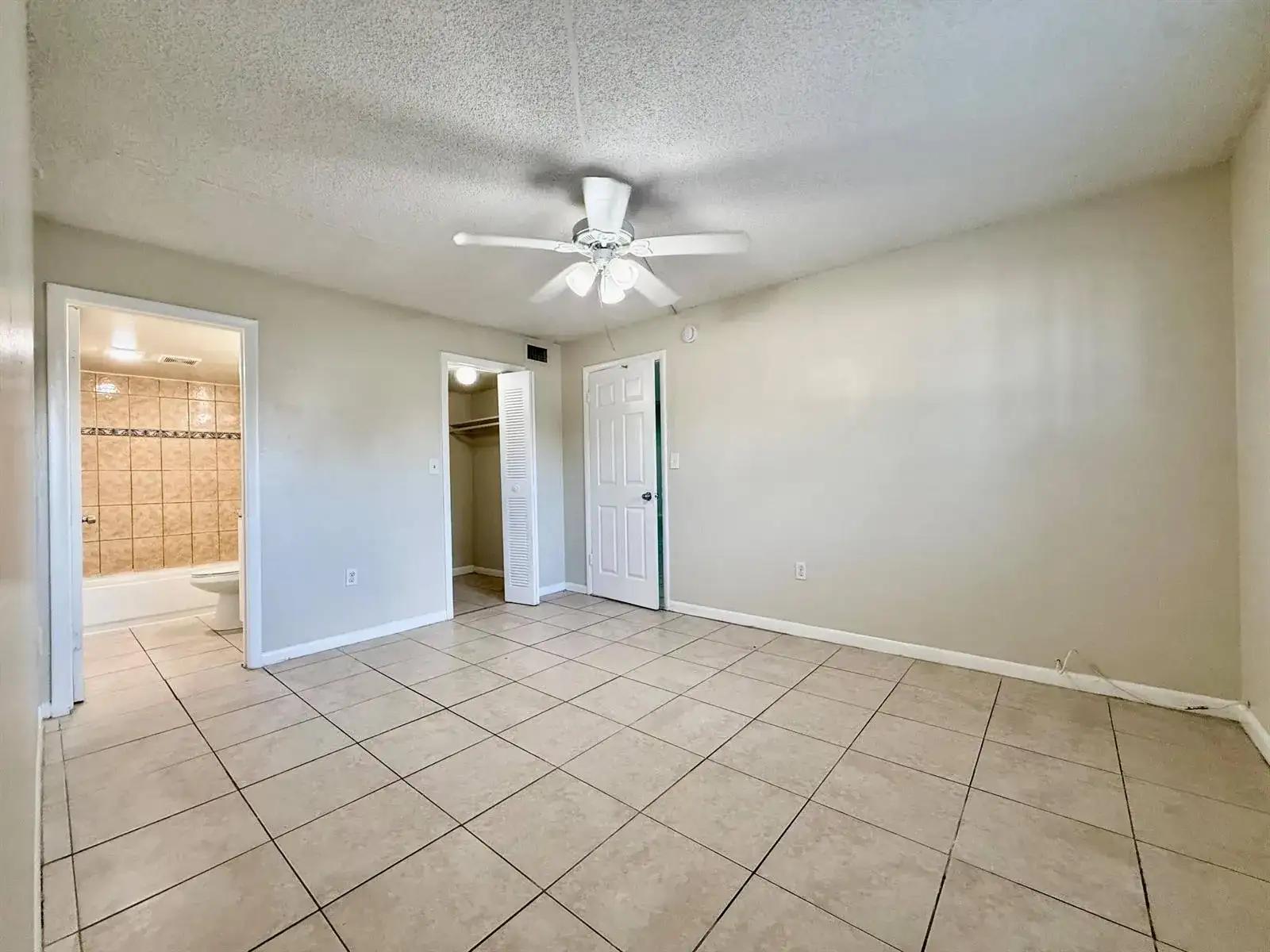 700 SW 81st Avenue # 1A, North Lauderdale FL 33068 photo 5