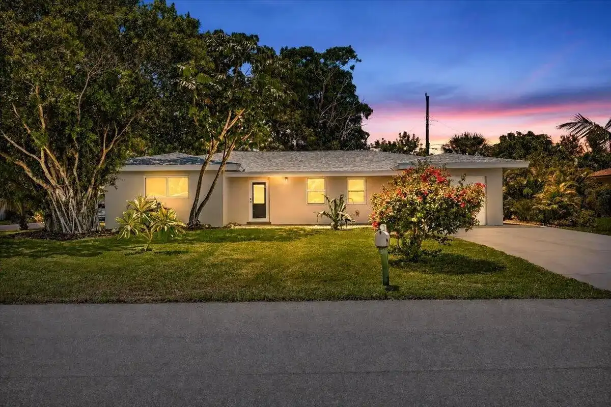 902 GARNETT Street, Lantana FL 33462