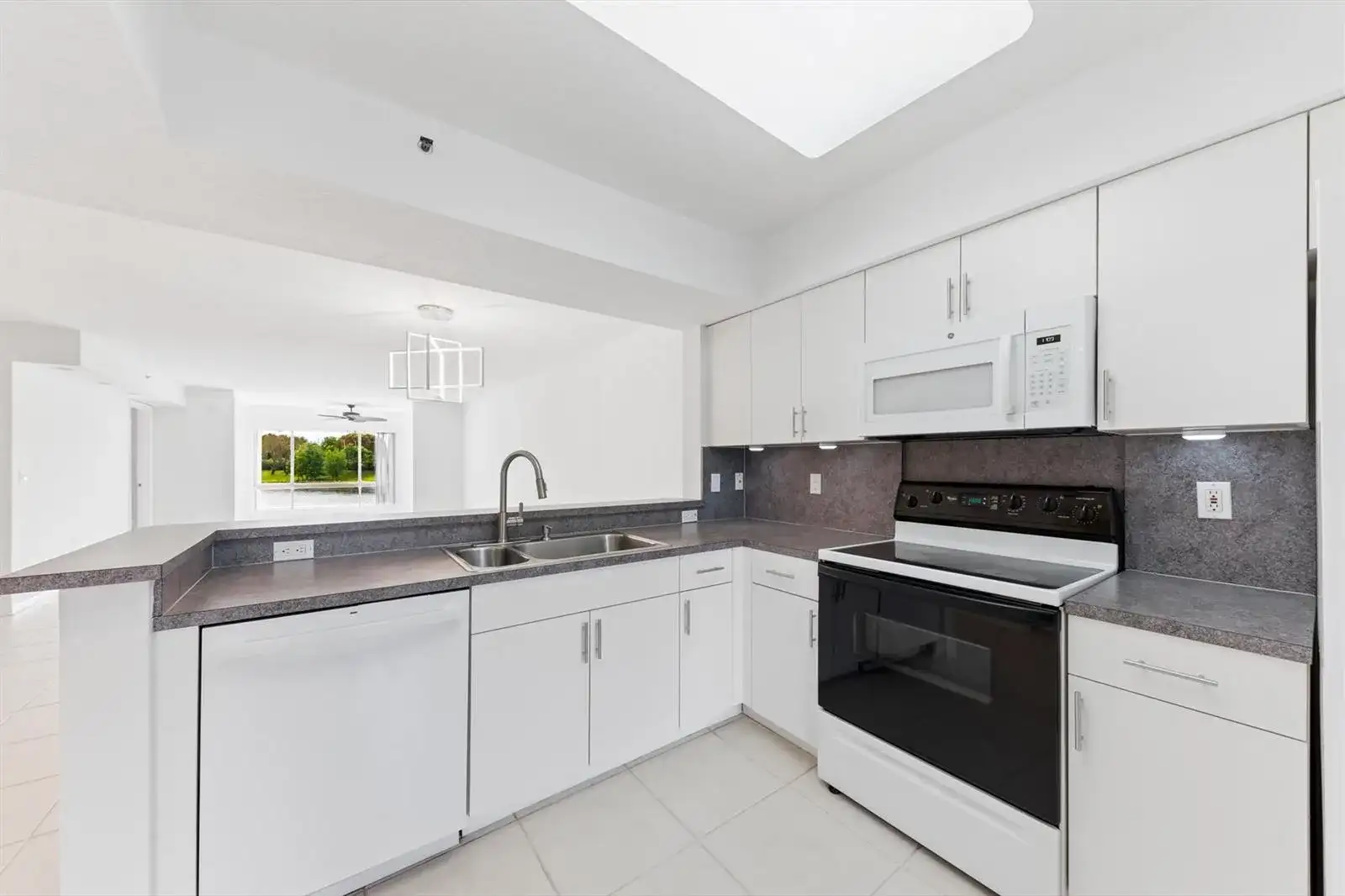 5842 CRYSTAL SHORES Drive # 205, Boynton Beach FL 33437 photo 4