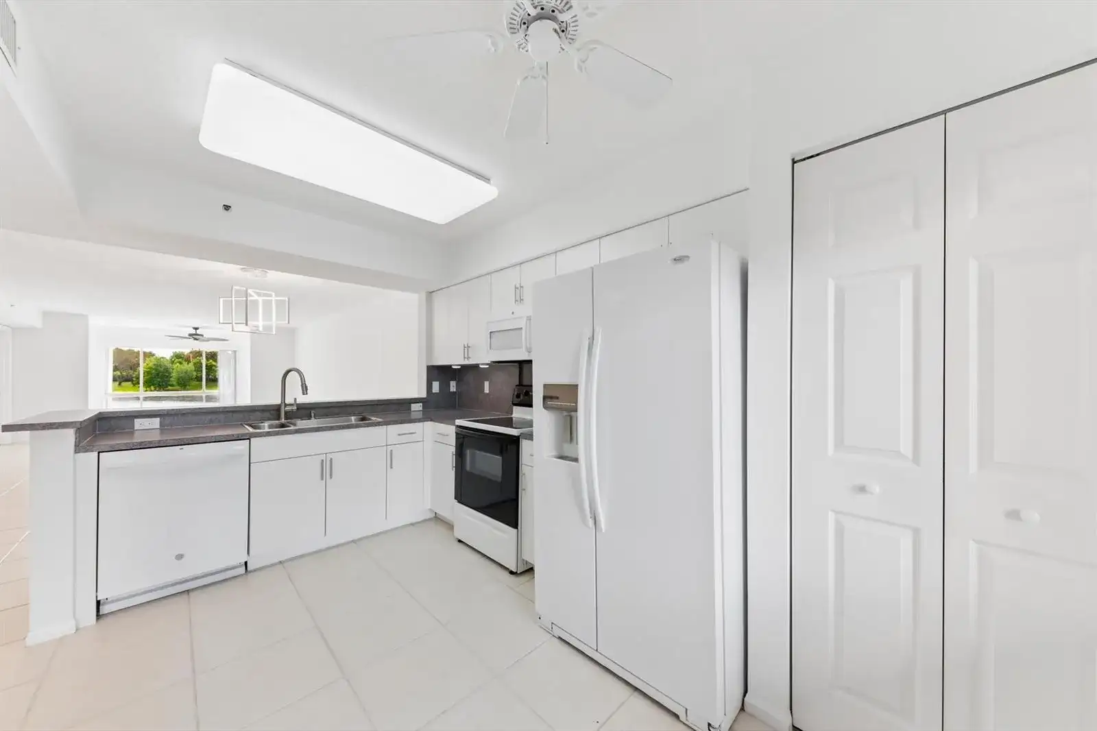 5842 CRYSTAL SHORES Drive # 205, Boynton Beach FL 33437 photo 5