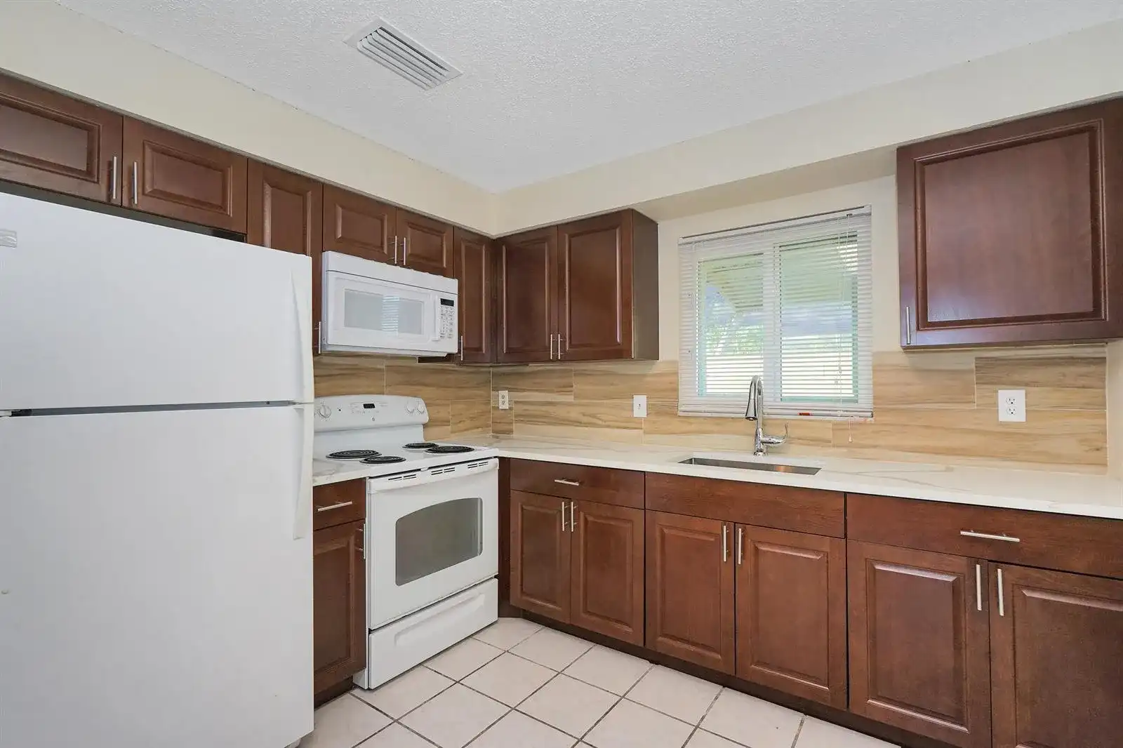 2716 SW 46TH Street # 2, Dania Beach FL 33312