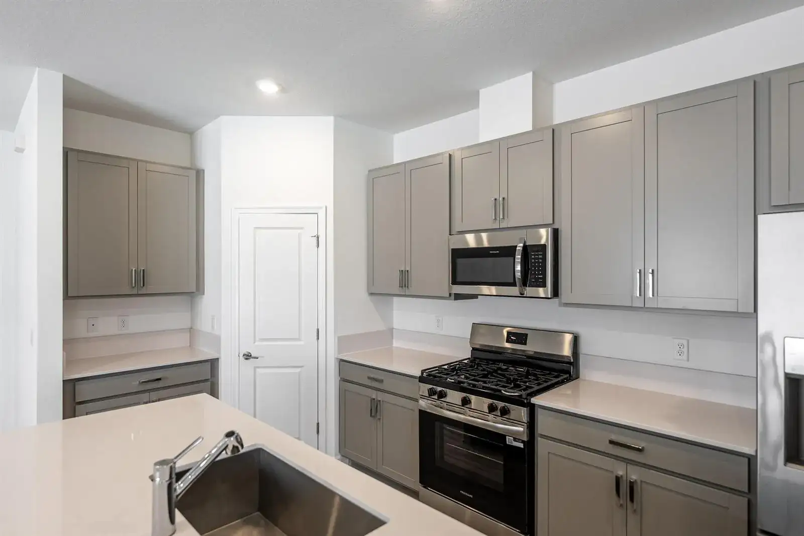 10683 NW WILGROVE Lane, Port St. Lucie FL 34987 photo 2