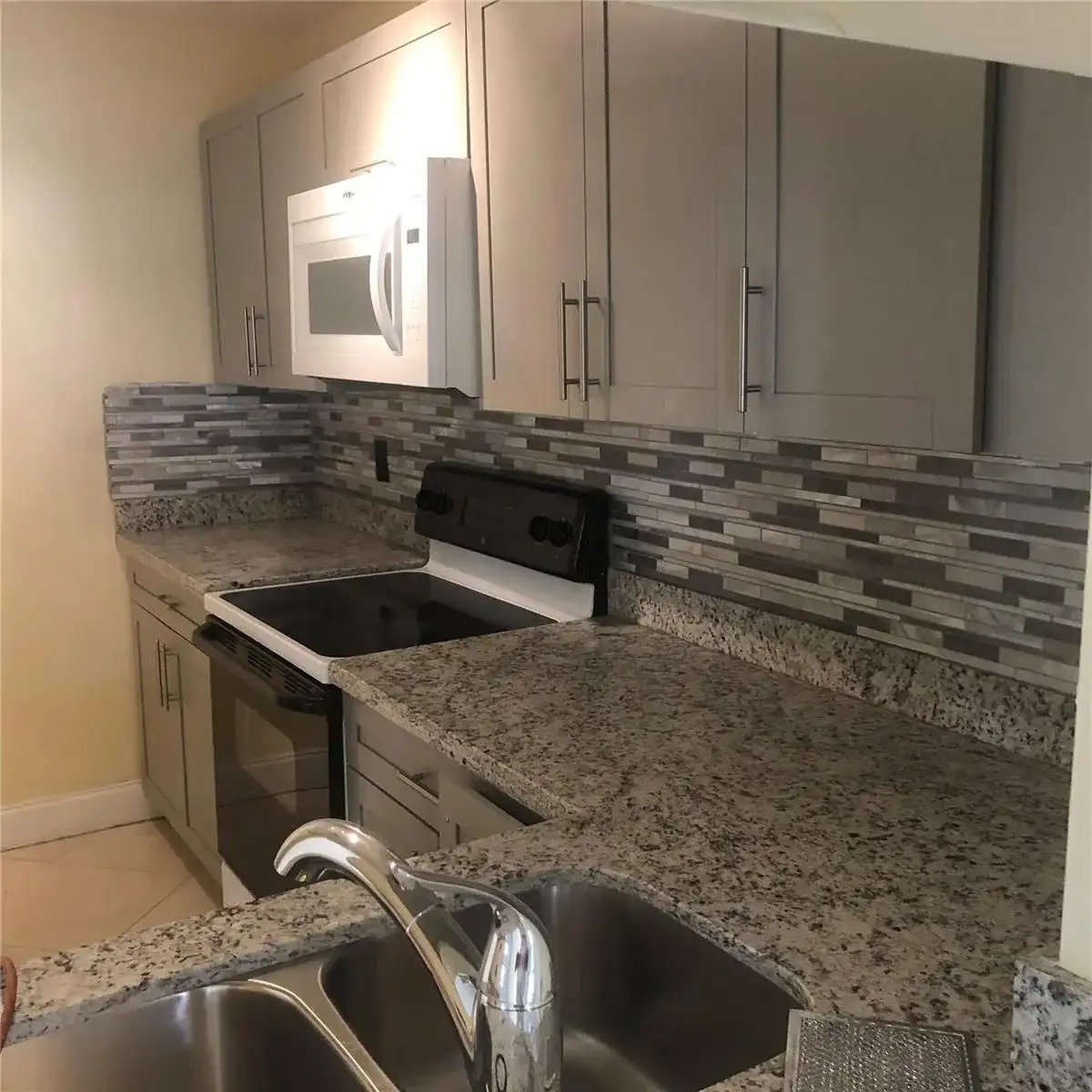 10019 NW 4TH Street # 202, Pembroke Pines FL 33024 photo 3