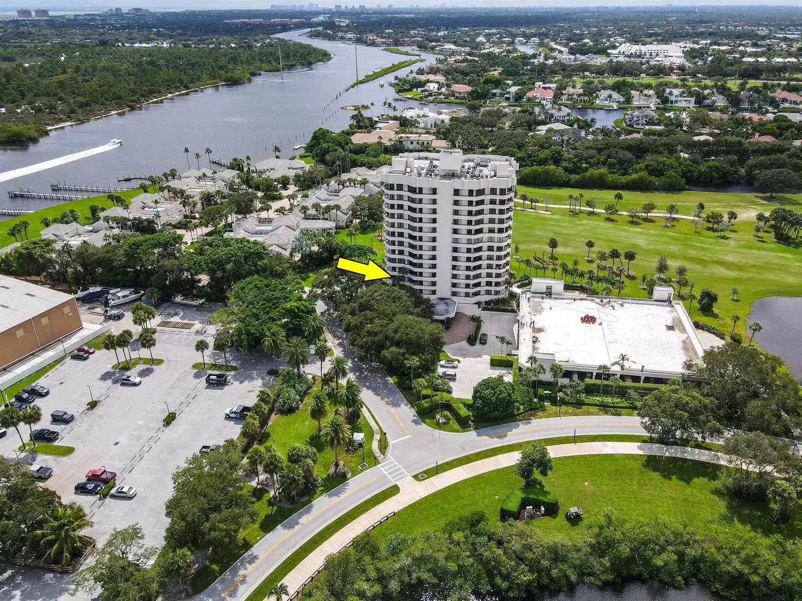 3322 CASSEEKEY ISLAND Road # 302, Jupiter FL 33477
