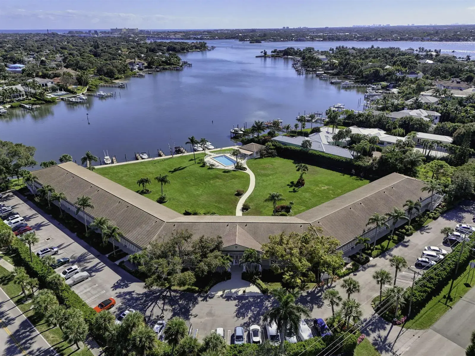 478 Tequesta Drive # 204, Tequesta FL 33469