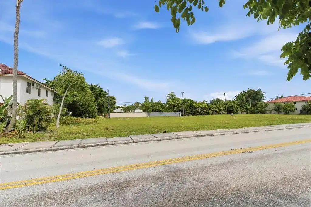 1532 S Federal Highway, FL 33460 photo 4