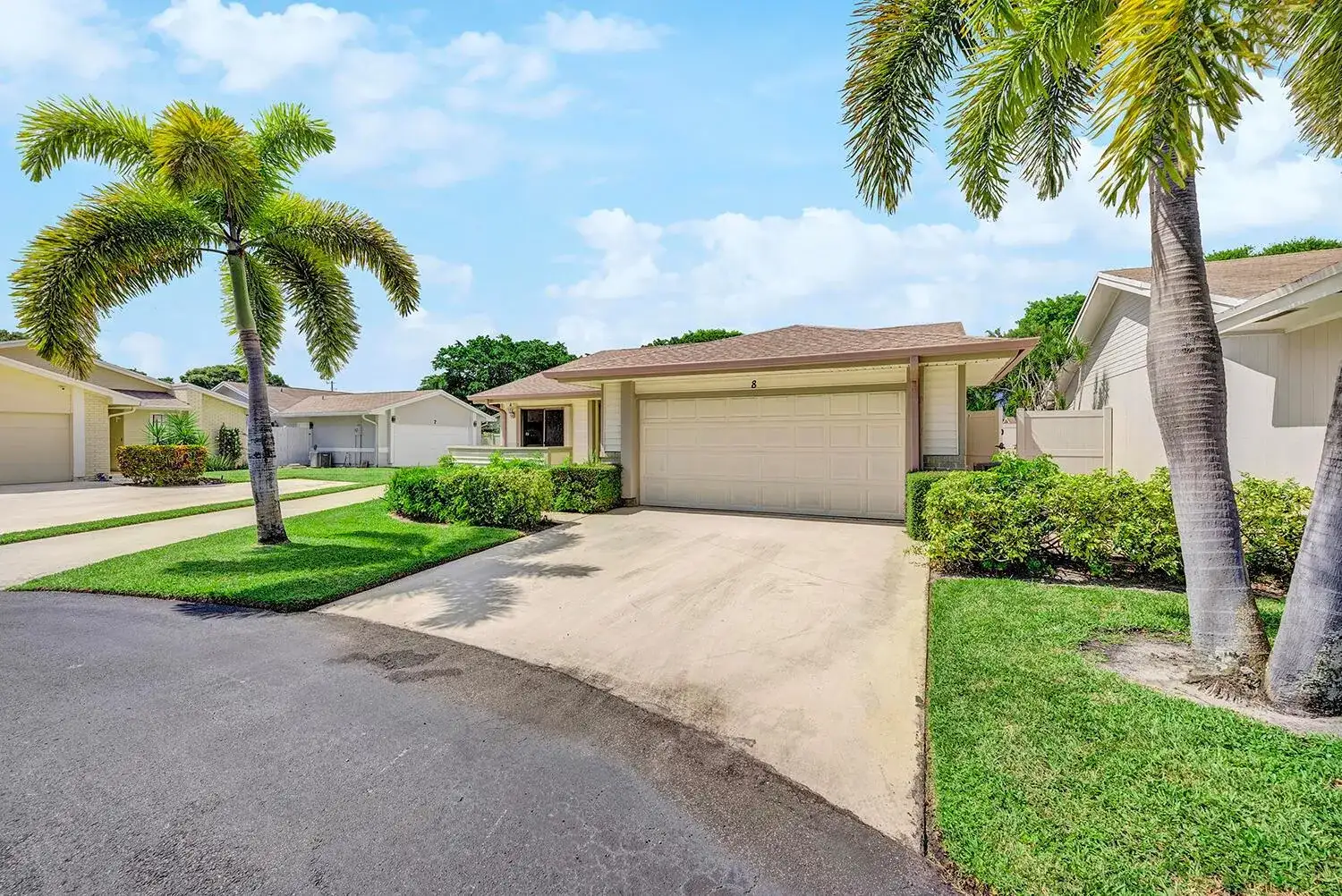8 Eaton Place, Boynton Beach FL 33426 photo 3