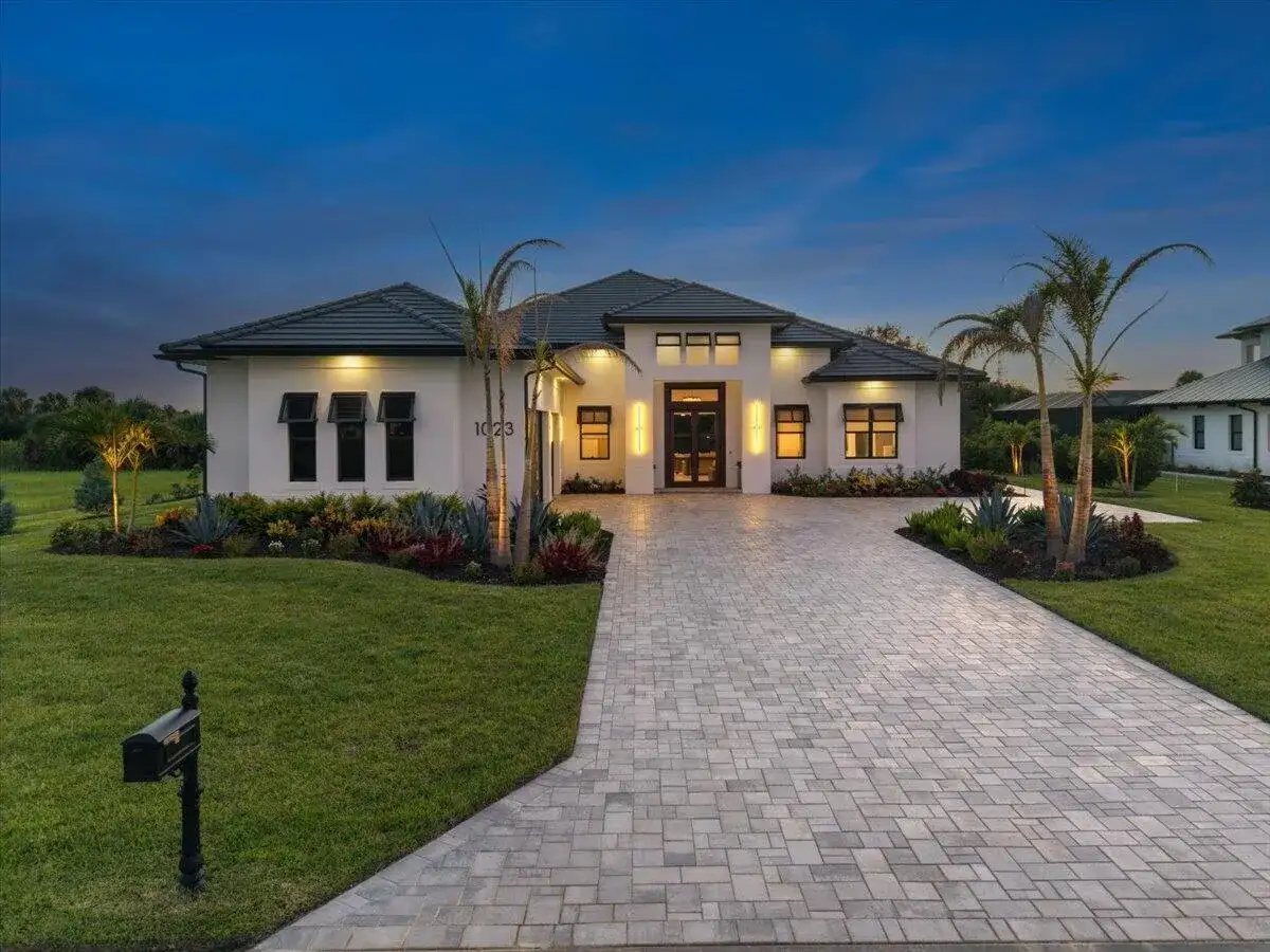 1023 W POLO GROUNDS Drive, Vero Beach FL 32966 photo 2