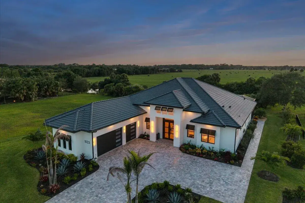 1023 W POLO GROUNDS Drive, Vero Beach FL 32966