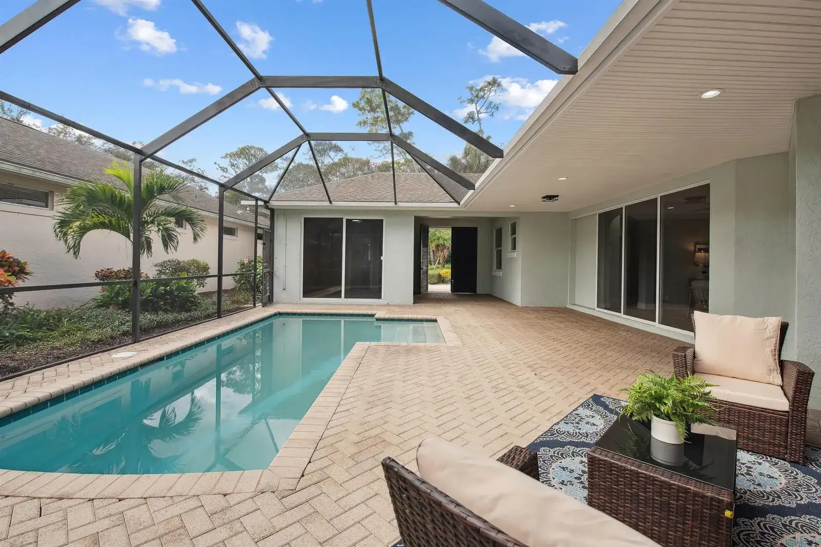 1018 CAROLINA Circle SW, Vero Beach FL 32962 photo 4