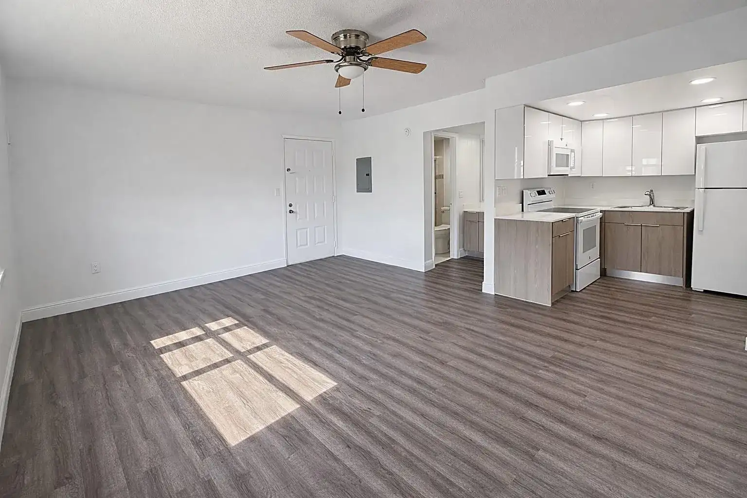 17350 NW 68th Avenue # 402A, Hialeah FL 33015 photo 2