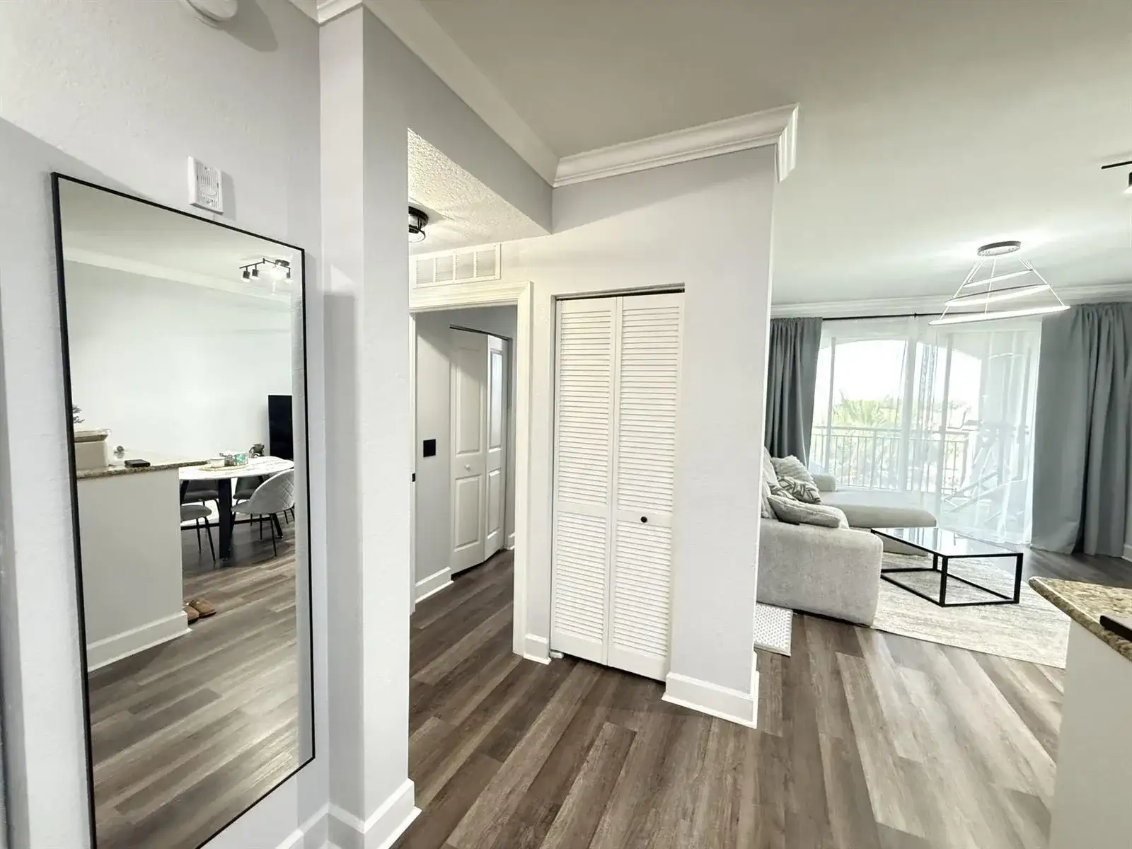 1660 Renaissance Commons Boulevard, Boynton Beach FL 33426 photo 2