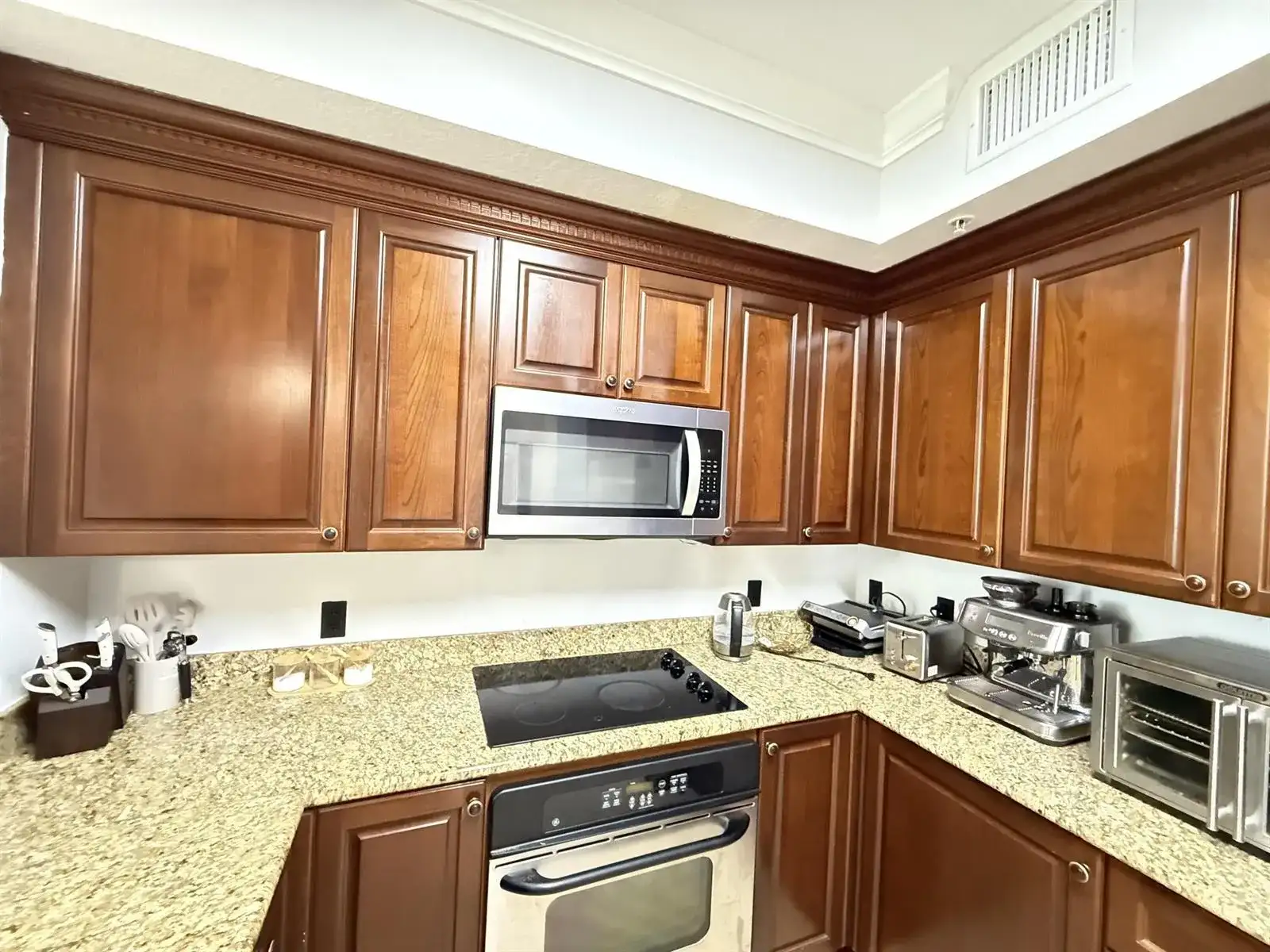 1660 Renaissance Commons Boulevard, Boynton Beach FL 33426 photo 3