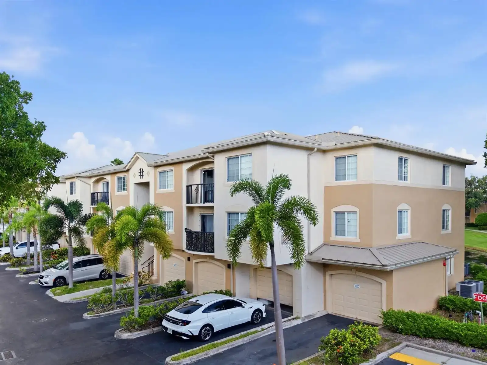 900 CRESTWOOD Court S # 920, Royal Palm Beach FL 33411