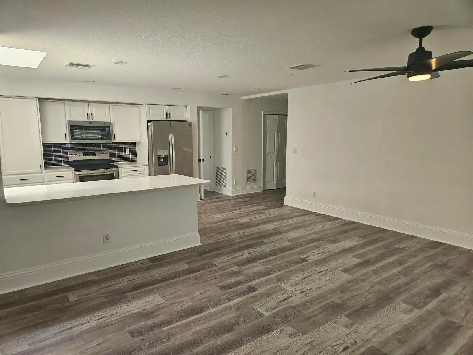 463 NW RAVENSWOOD Lane, Port St. Lucie FL 34983 photo 2