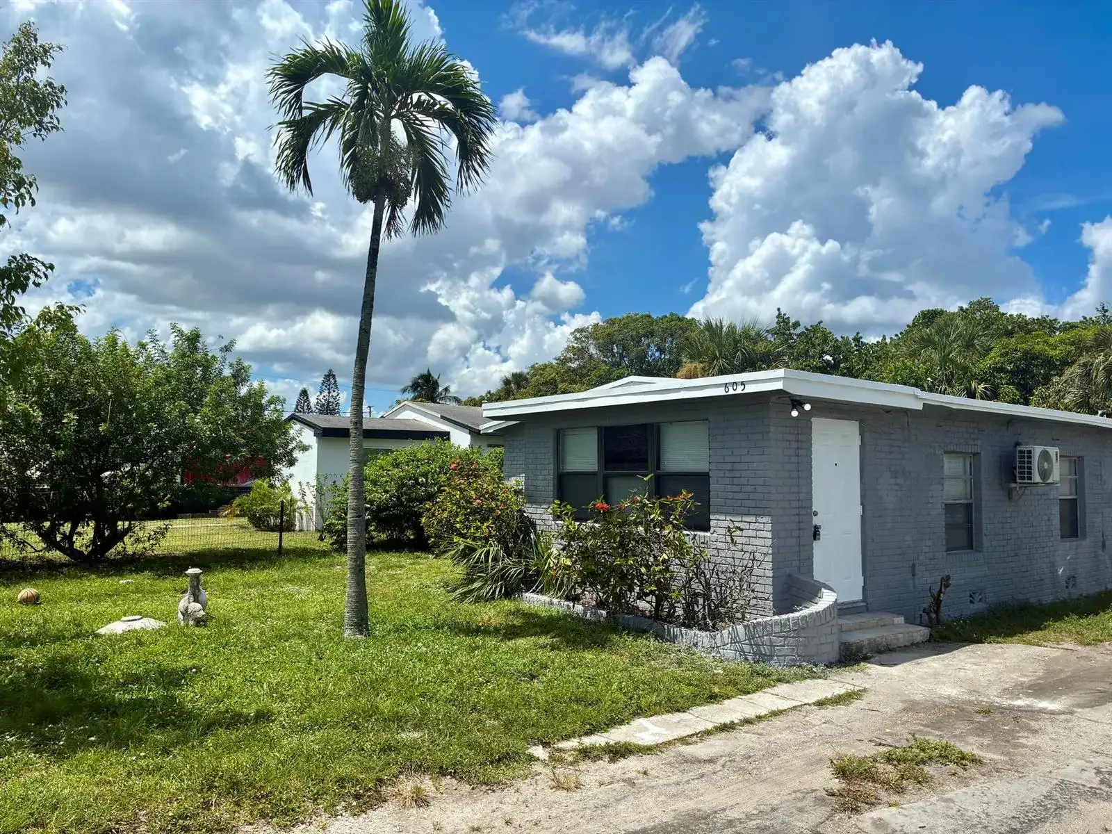 605 NW 9TH Avenue, Pompano Beach FL 33060 photo 2
