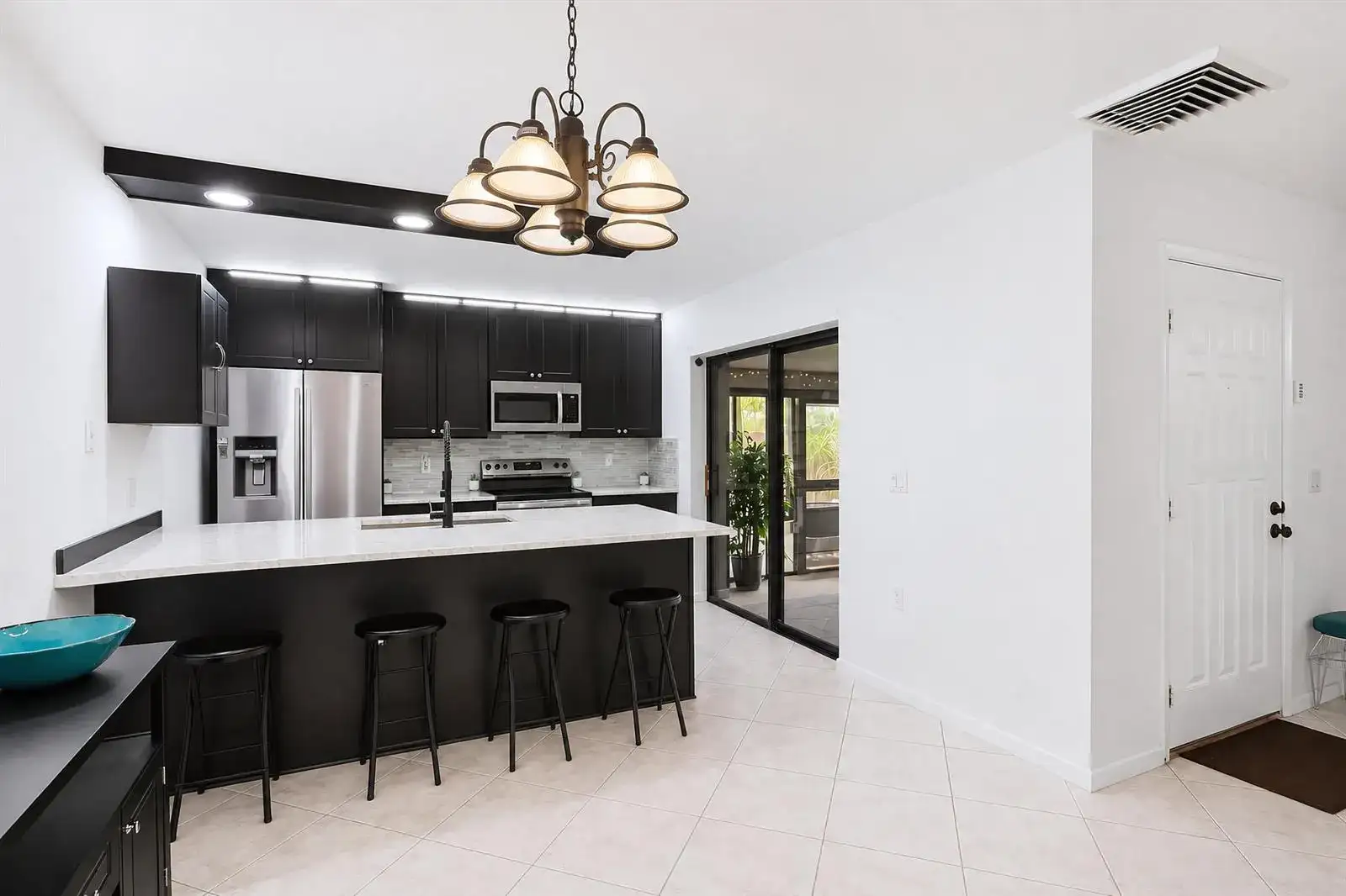 6409 64th Way, West Palm Beach FL 33409 photo 4