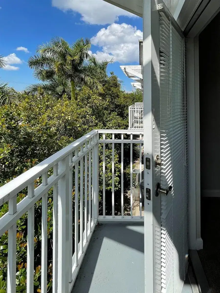 2377 Vintage Drive, Lighthouse Point FL 33064 photo 2