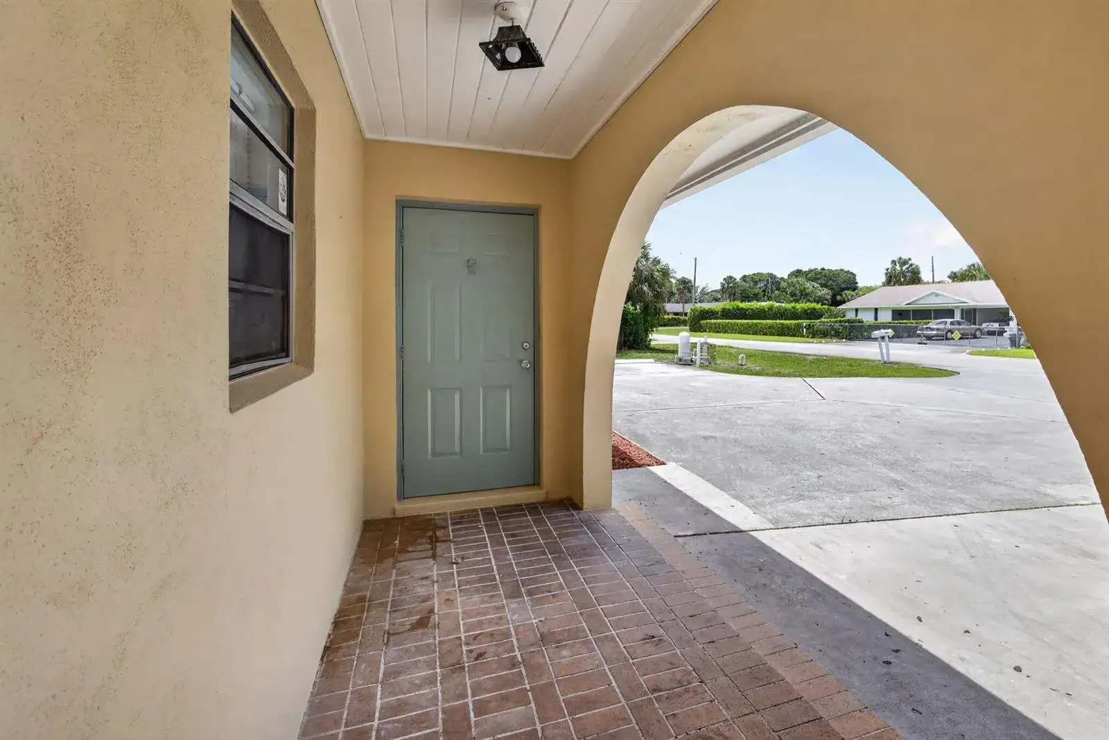 9484 Sun Court, Palm Beach Gardens FL 33403 photo 4