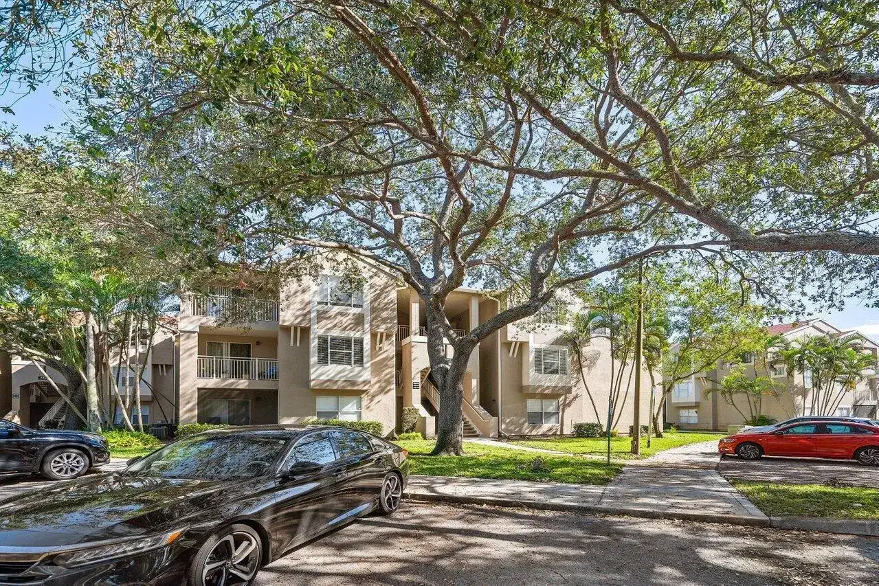 1825 PALM COVE Boulevard # 306, Delray Beach FL 33445 photo 4