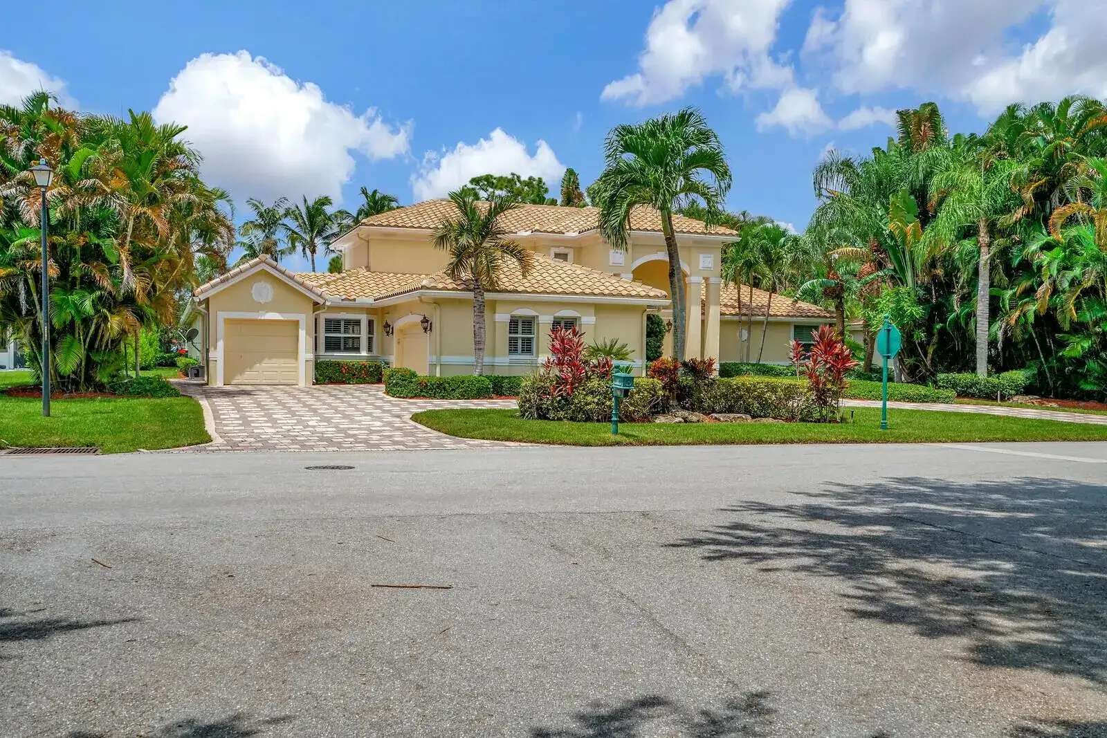 7903 Ironhorse Boulevard, West Palm Beach FL 33412 photo 2