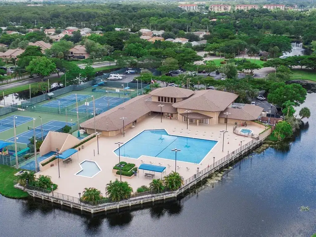 3840 NW 23RD Place, Coconut Creek FL 33066 photo 2