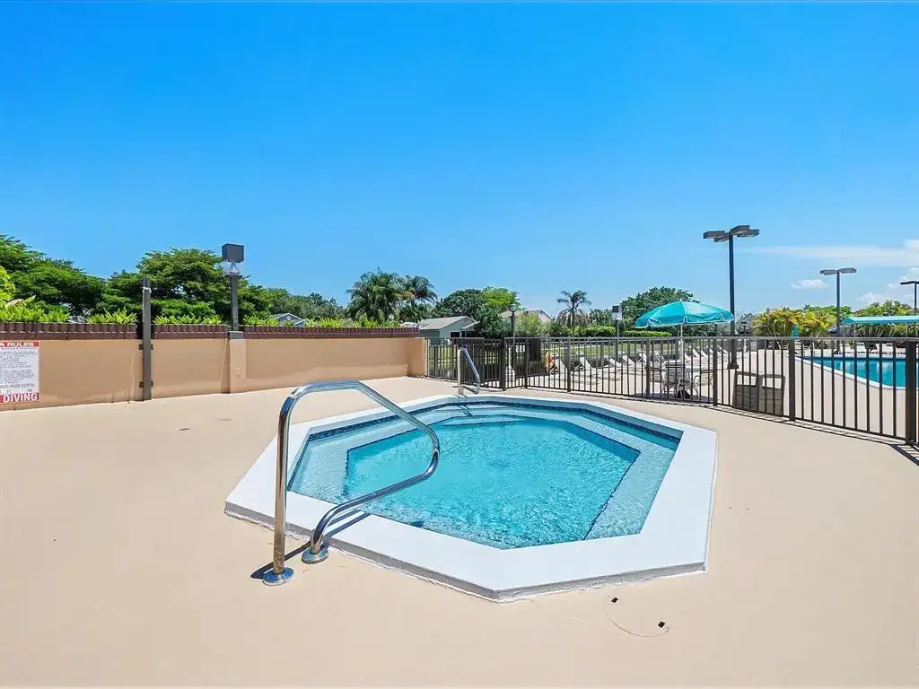 3840 NW 23RD Place, Coconut Creek FL 33066 photo 5