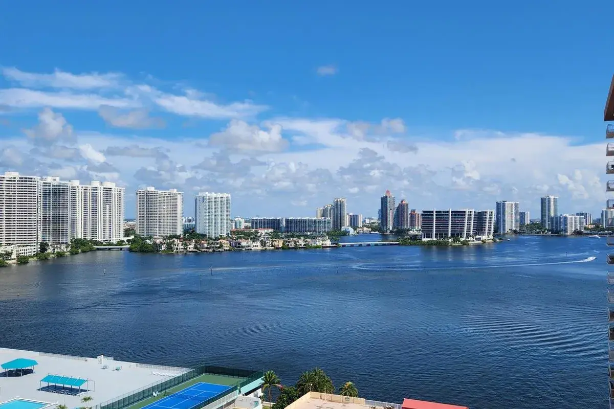 250 174th Street, Sunny Isles Beach FL 33160