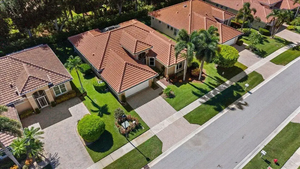6634 JOG PALM Drive, Boynton Beach FL 33437 photo 2
