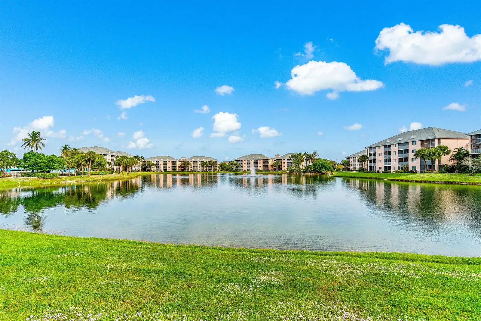 353 S US Hwy 1 # f303, Jupiter FL 33477 photo 2