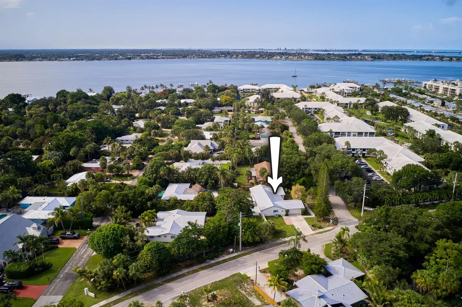 296 SE Wentworth Drive, Stuart FL 34996