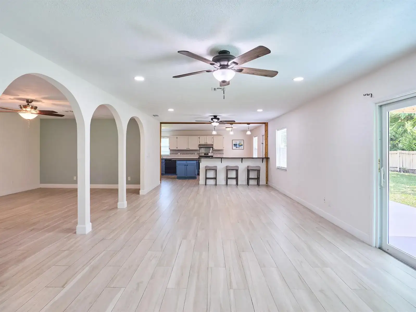 296 SE Wentworth Drive, Stuart FL 34996 photo 4