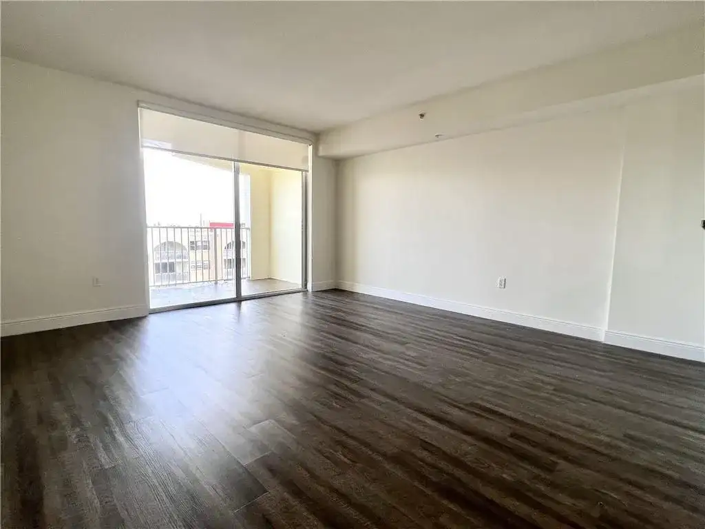 18335 NW 68 Avenue # 616, Hialeah FL 33015 photo 3