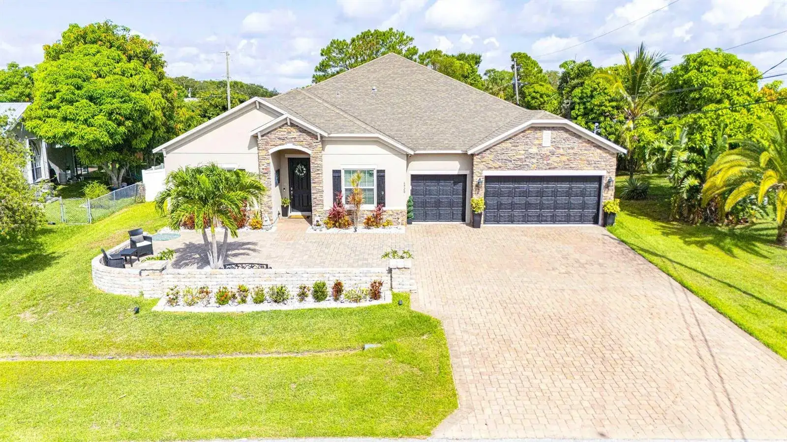 6920 NW Jorgensen Road, Port St. Lucie FL 34983