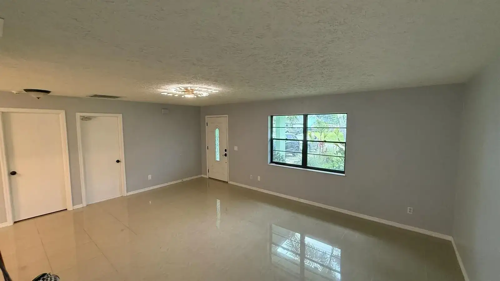 1832 SE MANTH Lane, Port St. Lucie FL 34983 photo 2